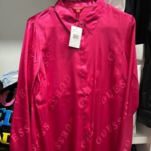 Guess blouse nwt sz medium